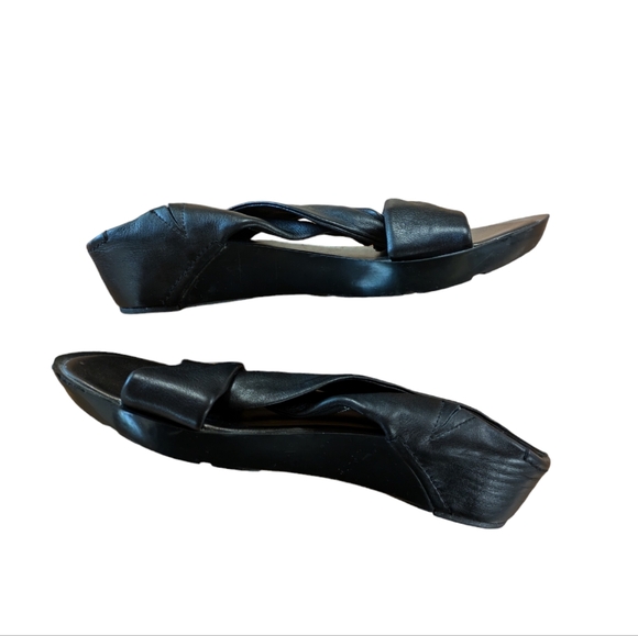 Rockport Black Leather Crossover Sandals Size 9.5 - Picture 4 of 12